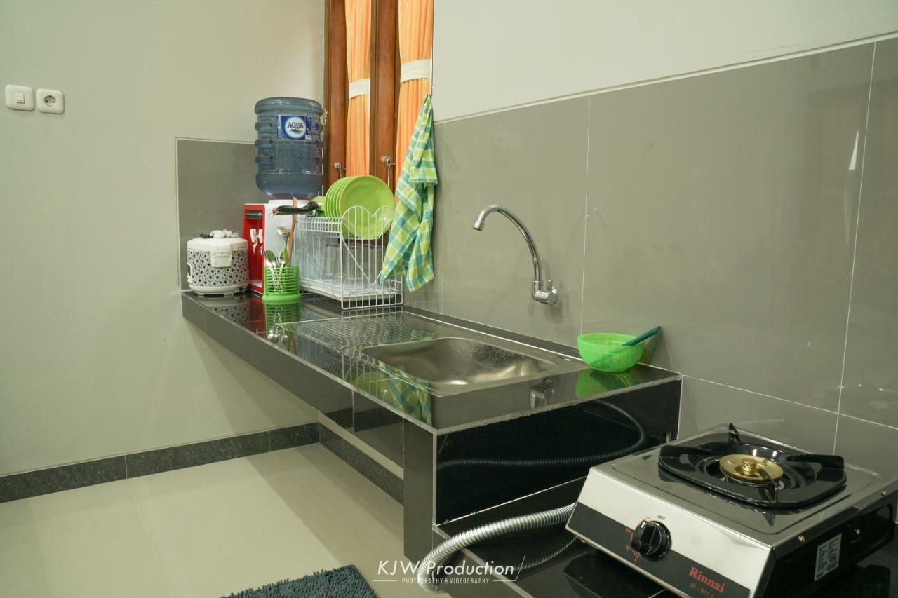M Stay Guest House Jogja Yogyakarta Extérieur photo