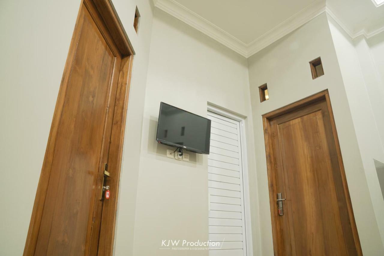 M Stay Guest House Jogja Yogyakarta Extérieur photo