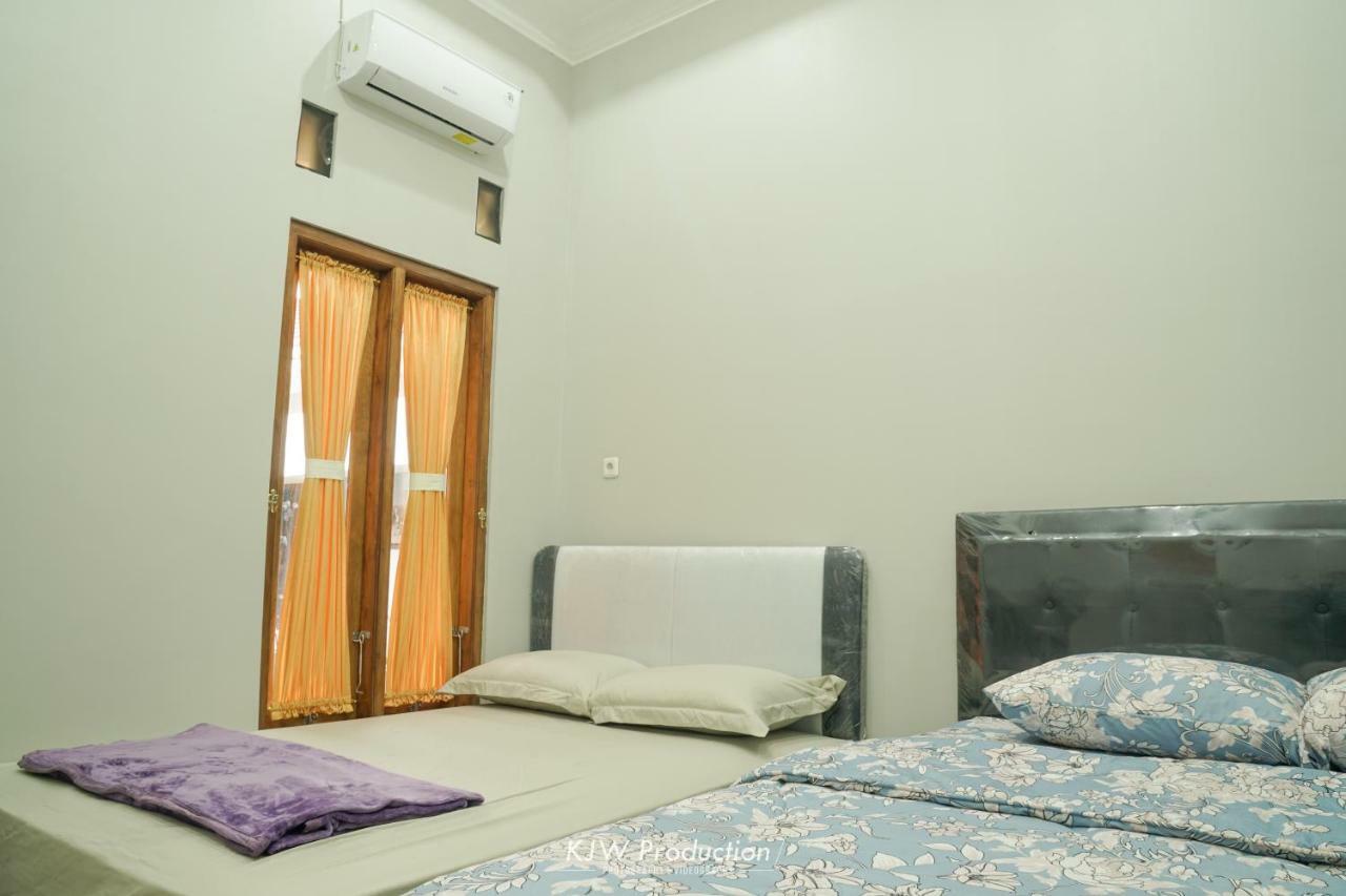 M Stay Guest House Jogja Yogyakarta Extérieur photo