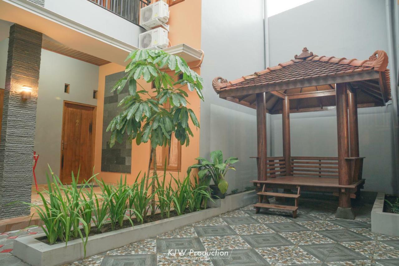 M Stay Guest House Jogja Yogyakarta Extérieur photo