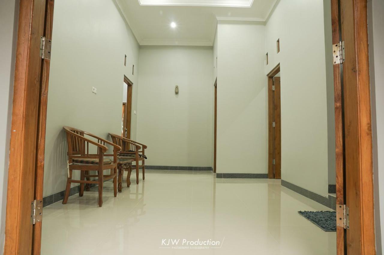 M Stay Guest House Jogja Yogyakarta Extérieur photo