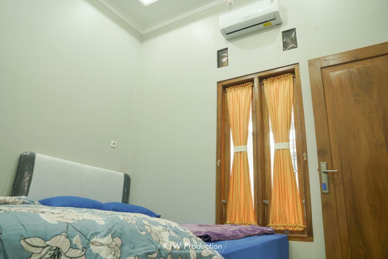 M Stay Guest House Jogja Yogyakarta Extérieur photo